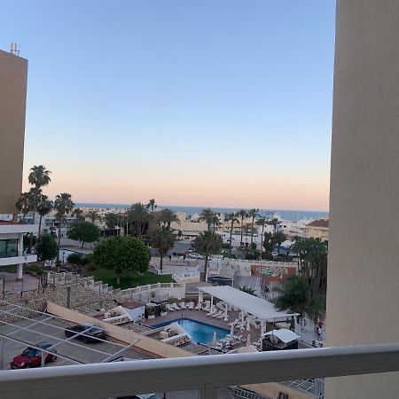 Acogedor Estudio En Primera Linea De Playa Benalmadena Ngoại thất bức ảnh