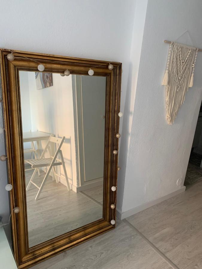 Acogedor Estudio En Primera Linea De Playa Benalmadena Ngoại thất bức ảnh
